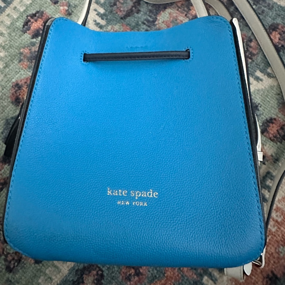 Kate Spade - Busy small bucket bag